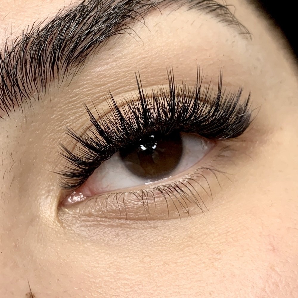 Brown Lash Extensions: Everything You Need to Know