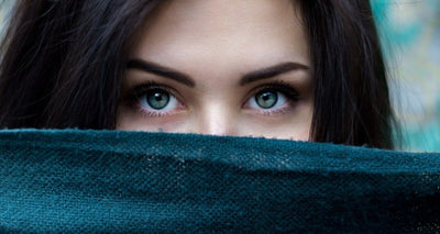 10 Ways To Do Superstar Eyebrow Makeup (Beginner’s Guide)