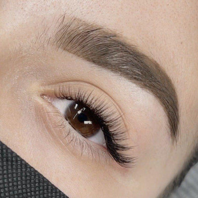 Classic vs volume lashes: what’s the difference?